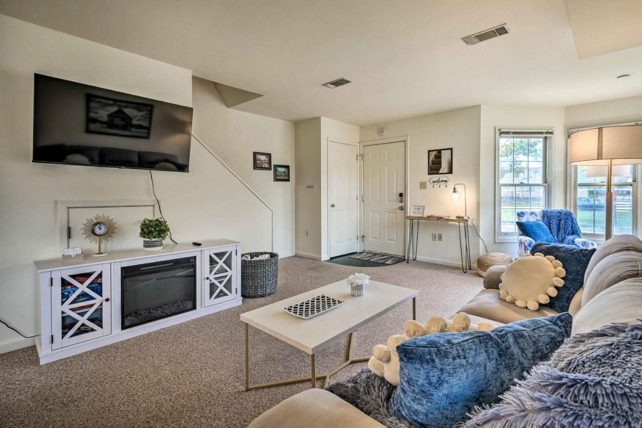 Holiday home Historic Dtwn 2 Mi To Military Park!